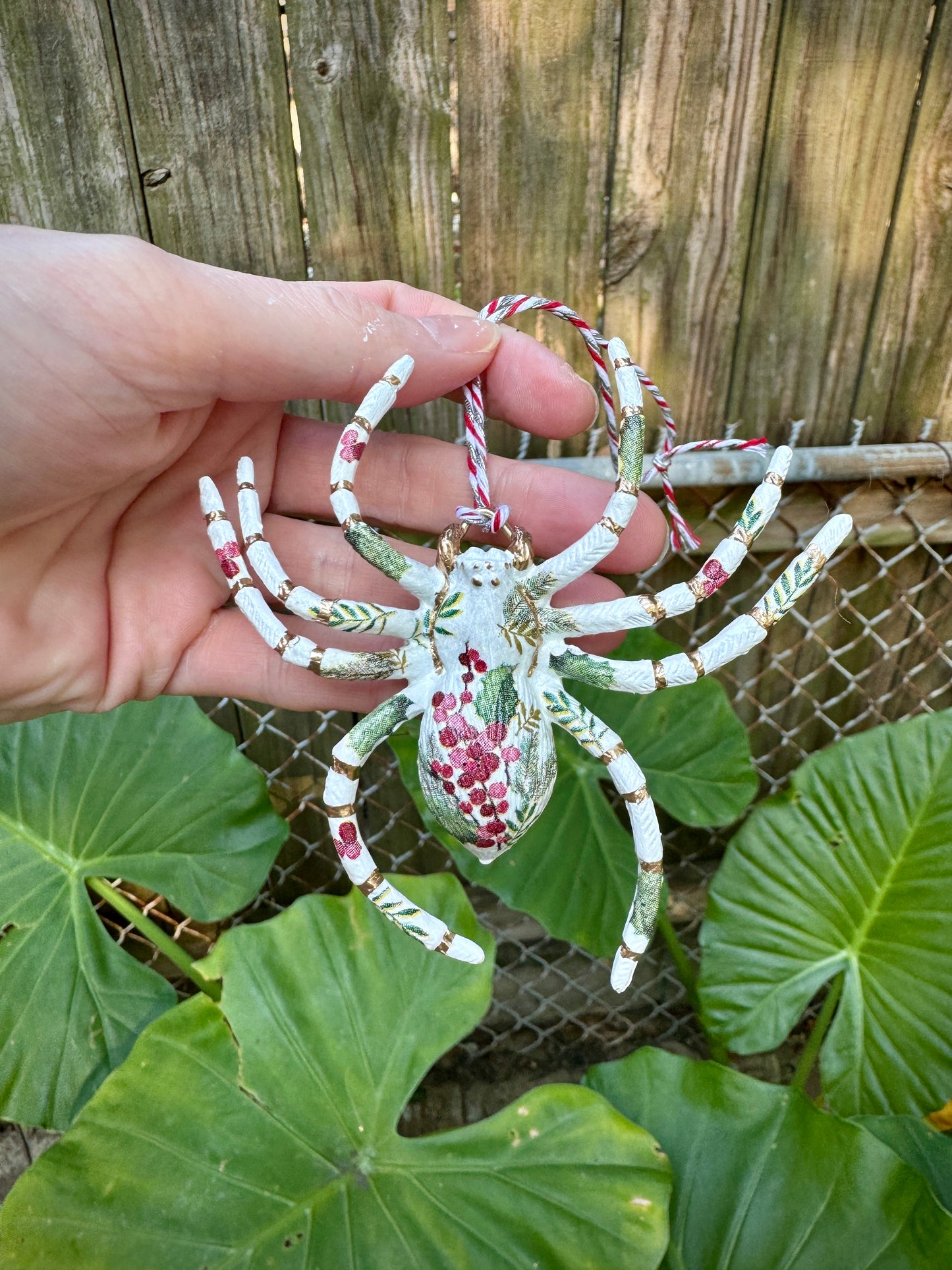 Spider Ornament - pattern legs