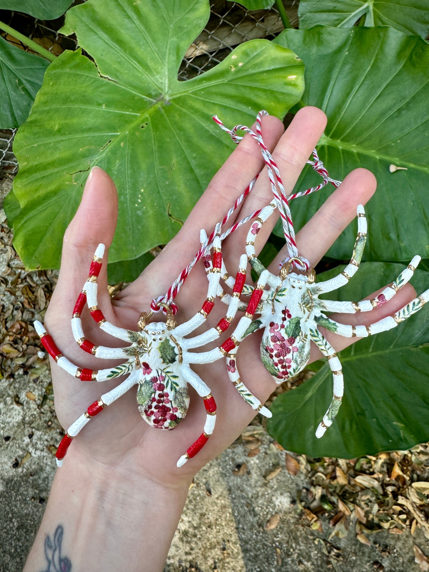 Spider Ornament - pattern legs