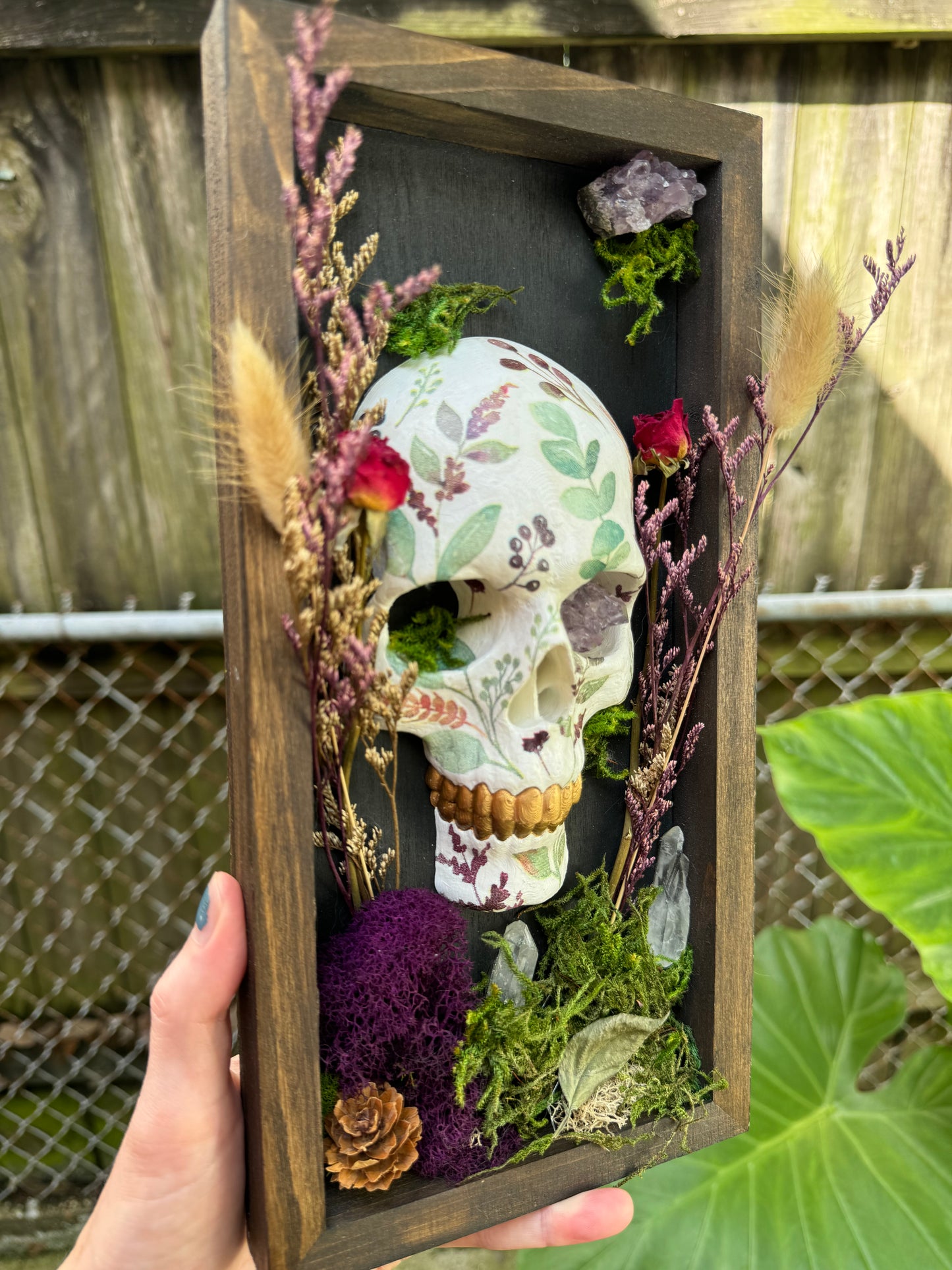 Leafy Skull in Tall Frame