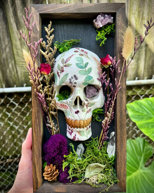 Leafy Skull in Tall Frame
